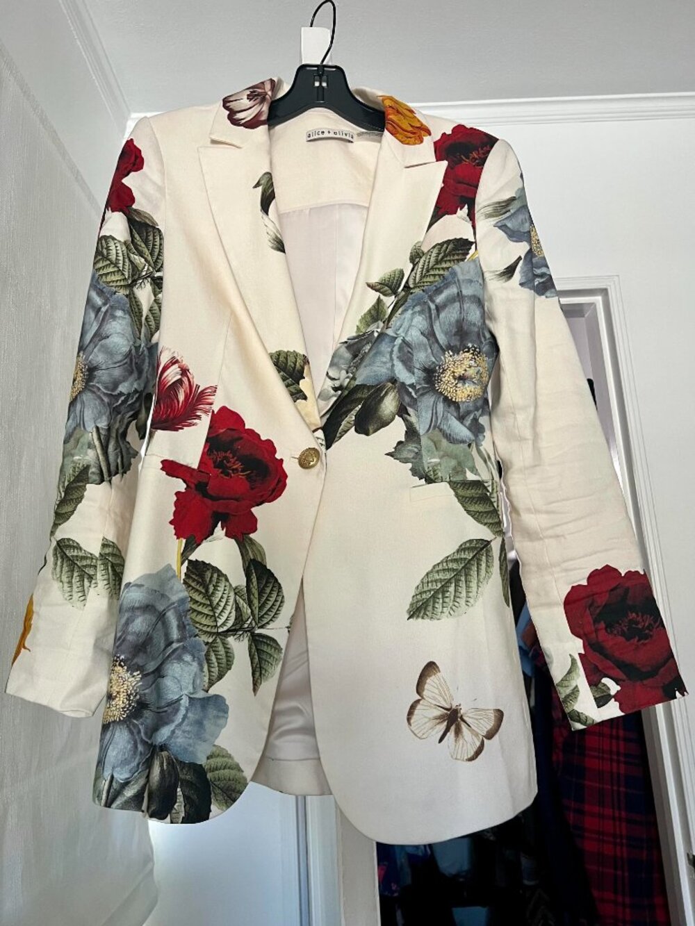 Alice + Olivia Floral Blazer and Pants Suit - Picture 2 of 3
